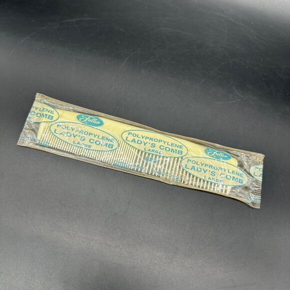 Vintage Fuller Large Ladys Comb Retro Vanity Bathroom Accessory Plastic USA - Picture 1 of 11